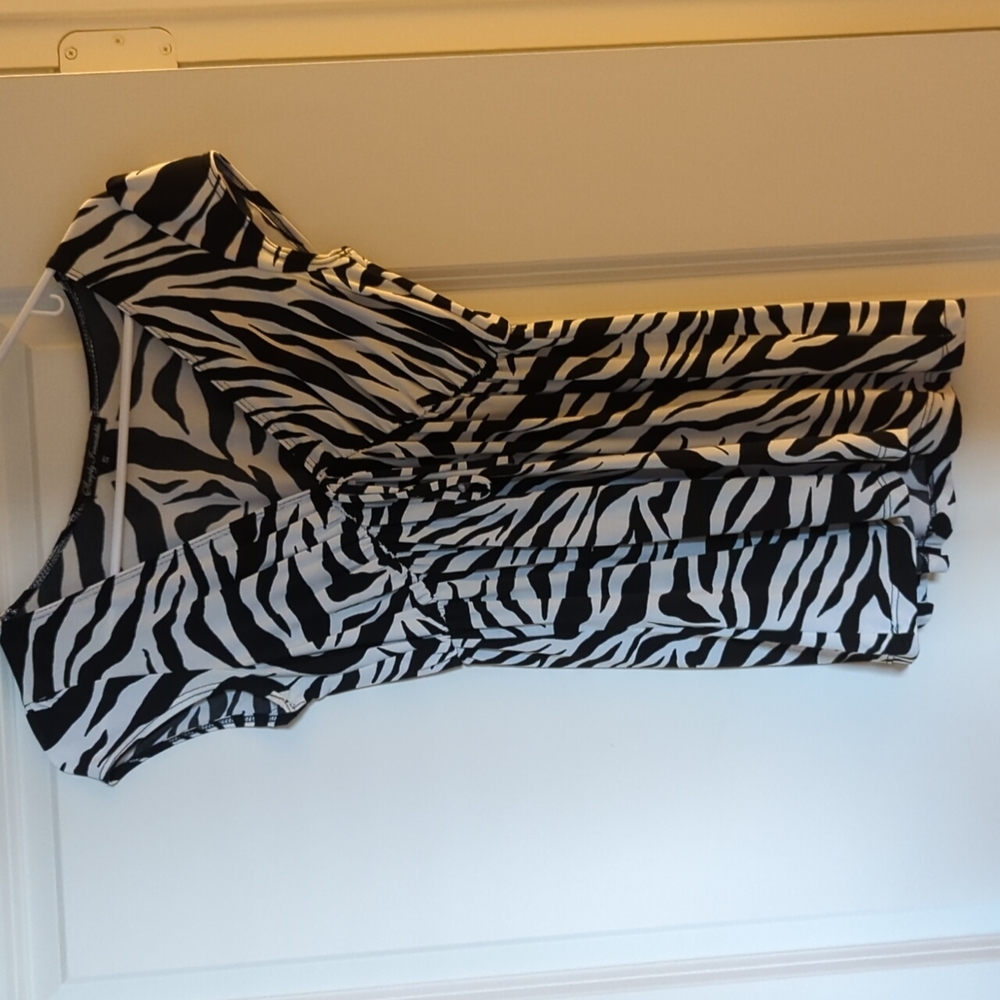 V-neck zebra baby doll top